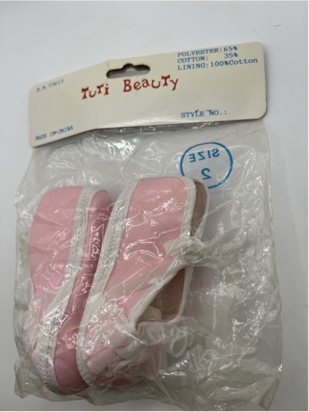 Vintage NOS TUTI BEAUTY packaged baby shoes sz 2 cloth white PINK trim new